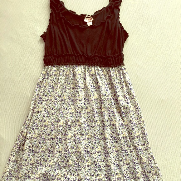 Mossimo Supply Co. Dresses & Skirts - EGU Women’s Mossimo Black/floral dress - Large